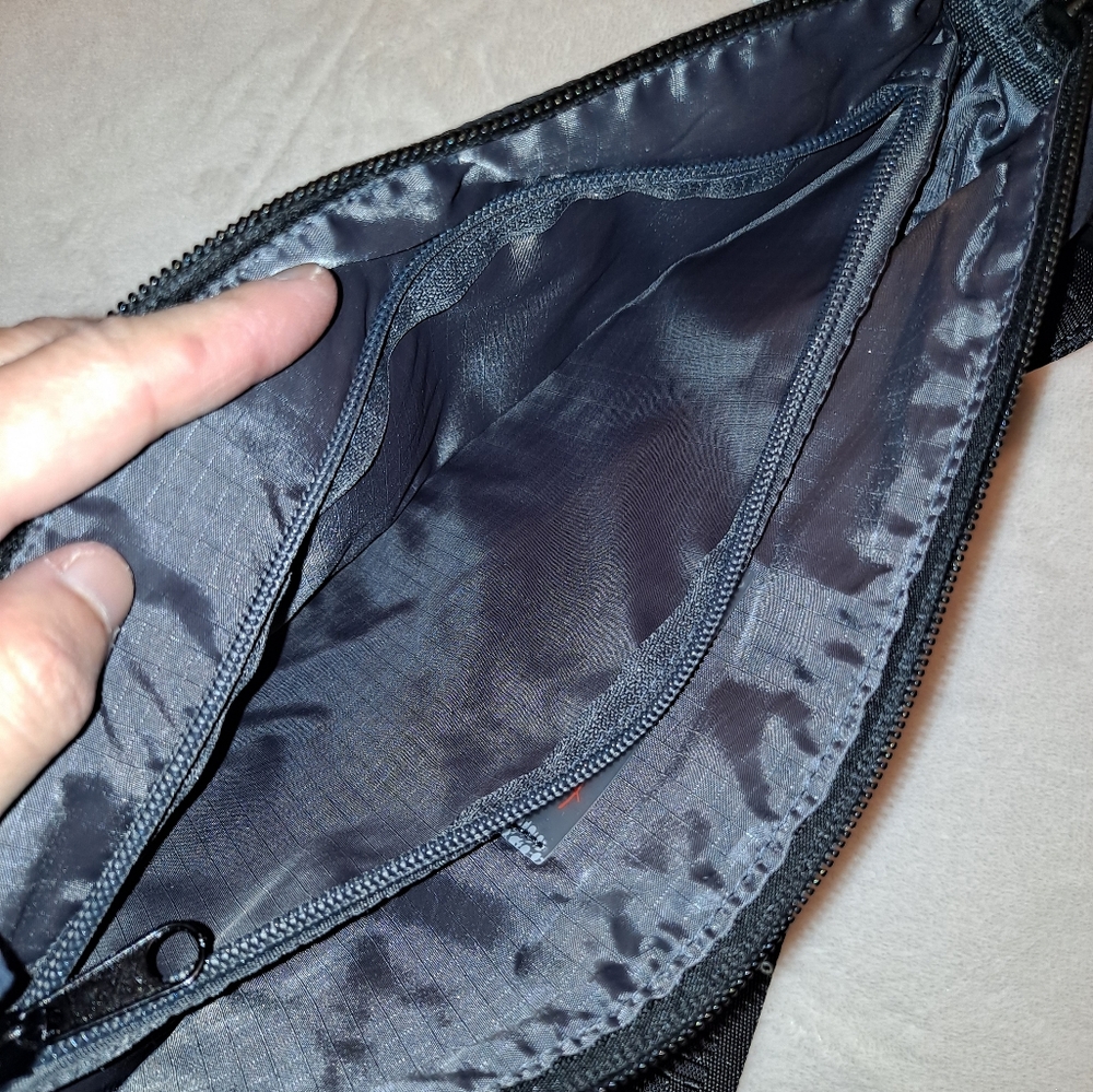 Free People Movement Black Crossbody Sling Bag with Adjustable Strap - Picture 8 of 10